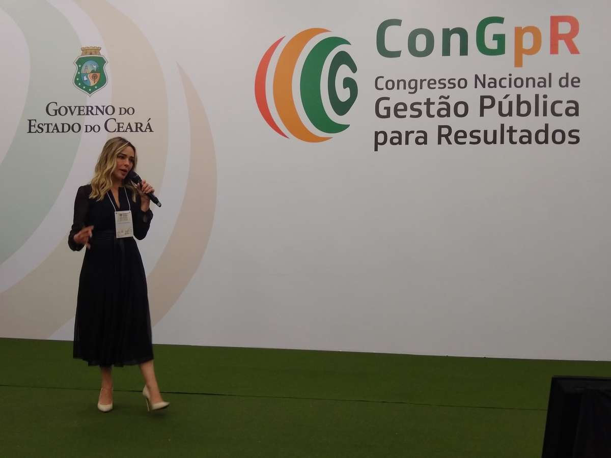 Carolina Monteiro palestra no ConGpR